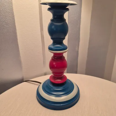 LOT 12X: Collection of Nautical/Americana Home Decor with Vintage Fiberglass Tray from Rexite by Eubanks