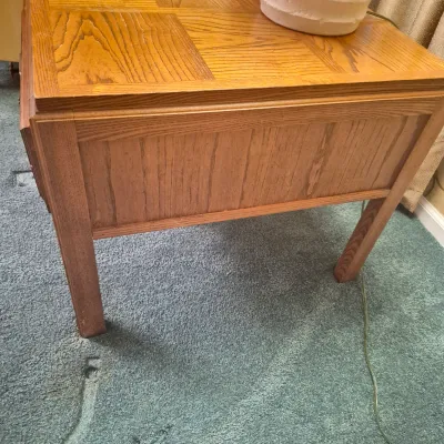 LOT 26L: Broyhill Pale Yellow Microfiber Chair & Storage Ottoman with Side Table & Lamp
