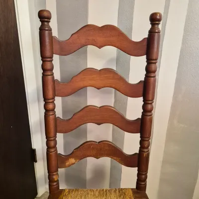 LOT 16X: Ladder-Back Rush Seat Chair with Collection of Vintage Linens
