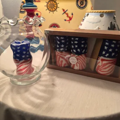 LOT 12X: Collection of Nautical/Americana Home Decor with Vintage Fiberglass Tray from Rexite by Eubanks