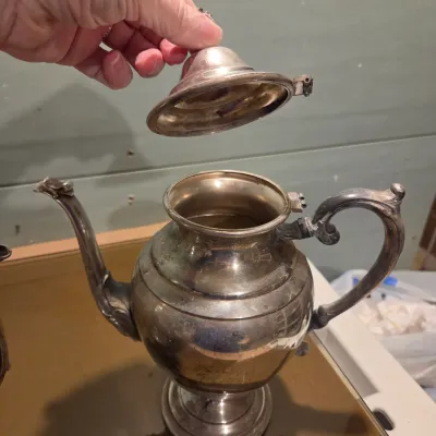 Sale Photo Thumbnail #224: Cream and sugar, Teapot and Coffee Pot in Silver Plate - Rogers. Notice the lid on the Coffee Pot