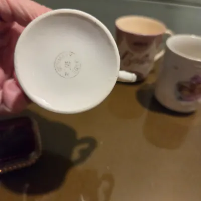 Sale Photo Thumbnail #489: 1829 last lot - misc child's mugs, ruby flashed trinket and some tea set pieces