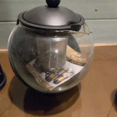 Sale Photo Thumbnail #403: Glass and plastic tea steeper and 4 cups. New