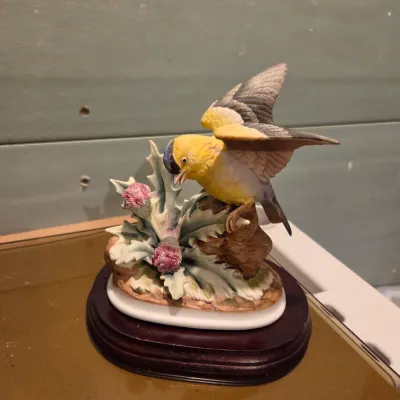 Sale Photo Thumbnail #513: Set of 4 Bird Figurines