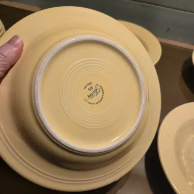 Sale Photo Thumbnail #232: 4 Flanged Bowls, 3 dessert plates, 5 berry bowls - Fiesta Yellow