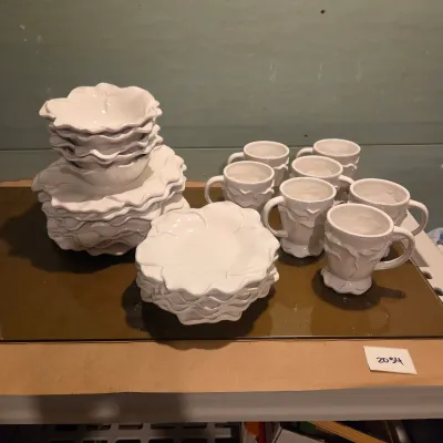 Roscher Antique White Leaf Dishes