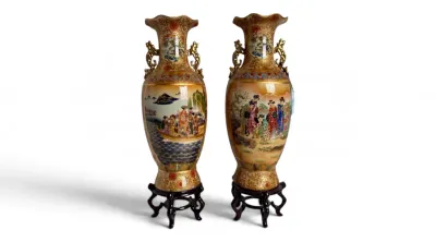Sale Photo Thumbnail #23: Japanese satsuma vases