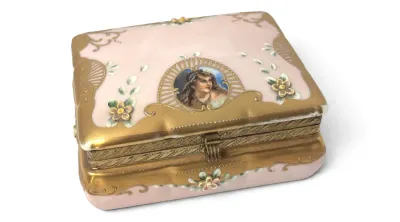 Sale Photo Thumbnail #42: Vintage hand painted trinket box