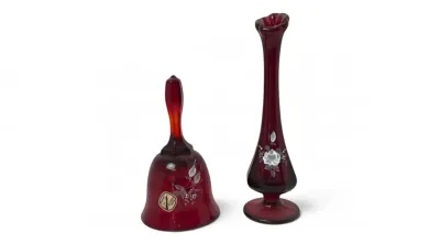 Sale Photo Thumbnail #18: Fenton glass vase