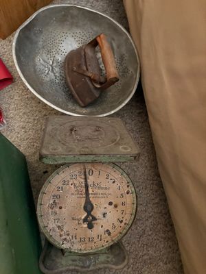 Vintage kitchen items including an Old Kentucky Home vintage dial scale by Belknap Hardware, an antique sad iron with a wooden handle,...