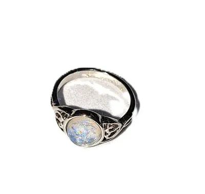 **NEW ARRIVAL** Size 7 CLEAR IRIDESCENT STONE RING with a "Split Heart Band" on a Silver Tone Setting (2.3g)
