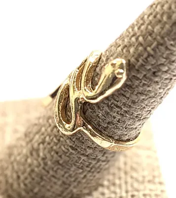 **NEW ARRIVAL** Size 8 Gold Colored SNAKE (No Stones) RING on a Gold Tone Setting (3.4g)