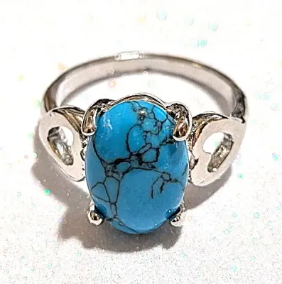 **NEW ARRIVAL** Size 10 "CRACKLED" BLUE OVAL TURQUOISE STYLE RING with Single "HEART" Band Sides on a Silver Tone...
