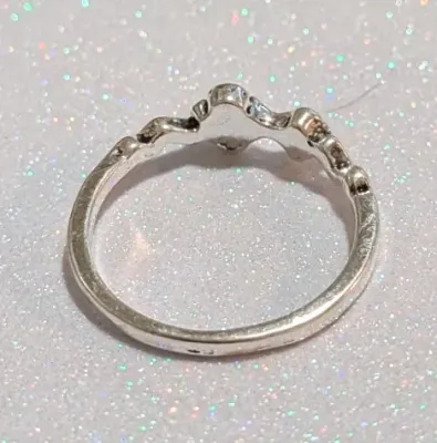 Size 9¾ ACRYLIC 4 Small RED ROUND OPAQUE STONES RING on a Silver Tone Setting (2.2g)