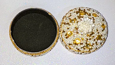 ***NEW ARRIVAL*** WHITE & AMBER TUBE BEADED 2 Pc. TRINKET BOX (2" H x 2¾" Diam.) with Top Acrylic White Flower and...