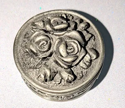 ***NEW ARRIVAL*** Small METAL Round 2 Pc. "ROSES BOUQUET" TRINKET BOX (1½" Diam.) with Red Cloth Inlay & Flower &...