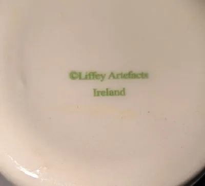 ***NEW ARRIVAL*** HINGED CERAMIC Cylinder Shape "CLOVER FLOWERS" TRINKET BOX (2½" H x 1¾" Diam.) Marked "Liffey...