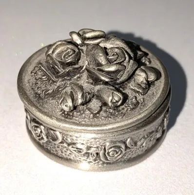 ***NEW ARRIVAL*** Small METAL Round 2 Pc. "ROSES BOUQUET" TRINKET BOX (1½" Diam.) with Red Cloth Inlay & Flower &...