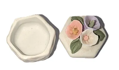 ***NEW ARRIVAL*** PETITE Resin Hexagon 2 Pc. "PETALS BOUQUET" TRINKET BOX (1¼" Diam.) Marked "1993" with Pink,...