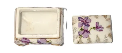 ***NEW ARRIVAL*** Small Vintage-Style CERAMIC Rectangle 2 Pc. "PURPLE FLOWERS BOUQUET" TRINKET BOX (2" x 1¼") with 4...