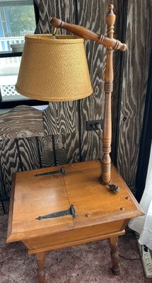 Sale Photo Thumbnail #120: Vintage Colonial Revival end table with an integrated bridge lamp and textured woven shade, featuring a lift-top storage compartment with wrought iron strap hinges in awesome condition 