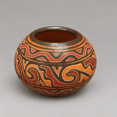 SIGNED CHOROTEGA-STYLE CLAY CERAMIC POT 