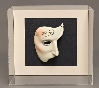 CERAMIC "PHANTOM OF THE OPERA" MASK SIGNED BY MICHAEL CRAWFORD