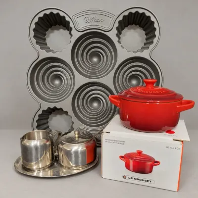 MINI ROUND COCOTTE BY LE CREUSET AND BAKEWARE