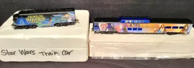 HO SCALE STAR WARS EXPRESS DIESEL LOCOMOTIVE AND OBI WAN VISTA DOME CAR