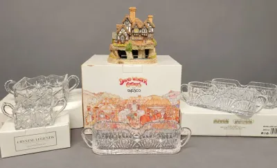 DAVID WINTER COTTAGE AND CRYSTAL CADDY 