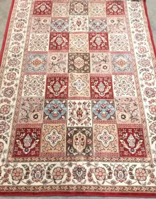 WILTON MACHINE MADE RUG