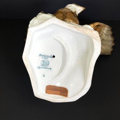 LOT 81: Vintage "Golden Eagle" Porcelain Sculpture by Karl Tutter for Lorenz Hutschenreuther Selb 1939