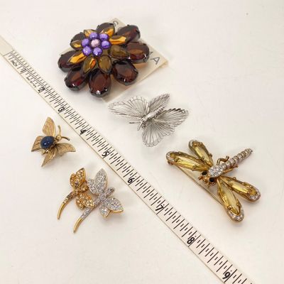 LOT 7: Collection of Brooch / Pins - Butterflies, Dragonflies Including 925 and Brown and Purple Flower