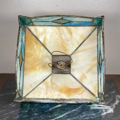 LOT 534: Vintage Tiffa-Mini Stained Glass Table Lamp