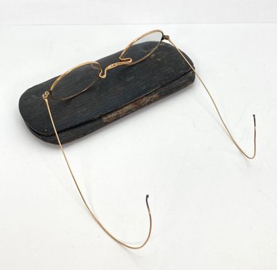 LOT 71: Vintage Gold Filled Eye Glasses with Case