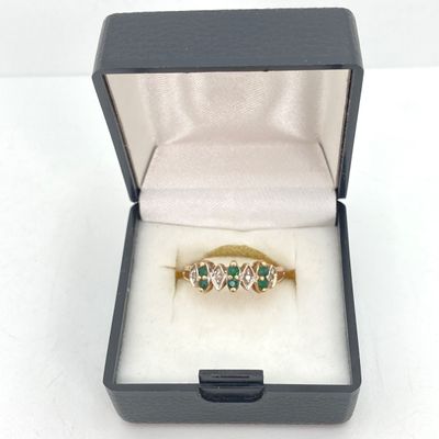 LOT 47: ESX Gold Emerald and Diamond Chip Ring - 10KT, 2.0 GTW, Sz 6.5