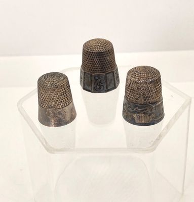 LOT 5: Three Sterling Silver Vintage Thimbles - TW 16.8g