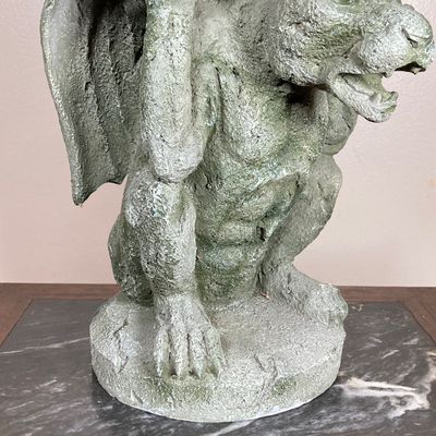 LOT 535: Gargoyle Greeter - Resin Gargoyle Bowl / Feeder