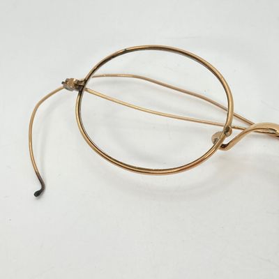 LOT 71: Vintage Gold Filled Eye Glasses with Case