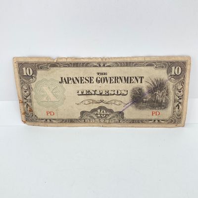 LOT 525: Vintage Foreign Currency / Paper Money