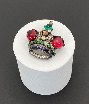 LOT 6: Vintage Trifari Alfred Philippe Crown Cabochon Brooch Pin - 13.0 GTW