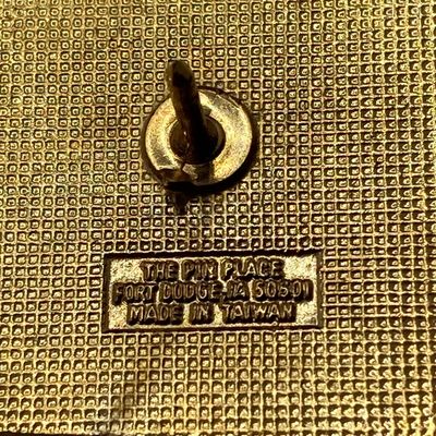 LOT 518: Gold Tone Pierced Earrings, Souvenirs (Niagra Falls), Assorted Pins and More