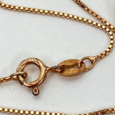 LOT 75: Sterling Heart Gemstone Pendant Necklace with Italy Box Chain - 5.5 GTW, 18"