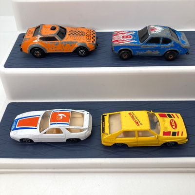 LOT 85: Vintage Diecast / Plastic Toy Cars - Matchbox, Maisto and More