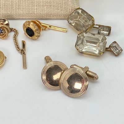LOT 37: Collection Men's Jewelry - Cuff Links, Tie Clips / Bars (Sterling Included Tw 4.0g), Articulated Fish and More