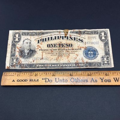 LOT 525: Vintage Foreign Currency / Paper Money