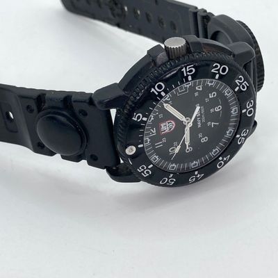 LOT 522: Luminox Navy Seals - T Swiss Made T 200m / 660ft Watch