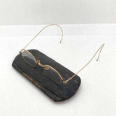 LOT 71: Vintage Gold Filled Eye Glasses with Case