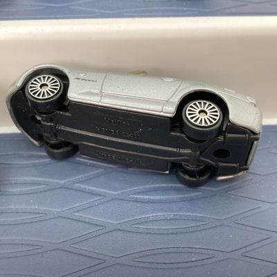LOT 85: Vintage Diecast / Plastic Toy Cars - Matchbox, Maisto and More