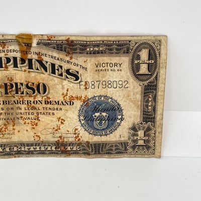 LOT 525: Vintage Foreign Currency / Paper Money